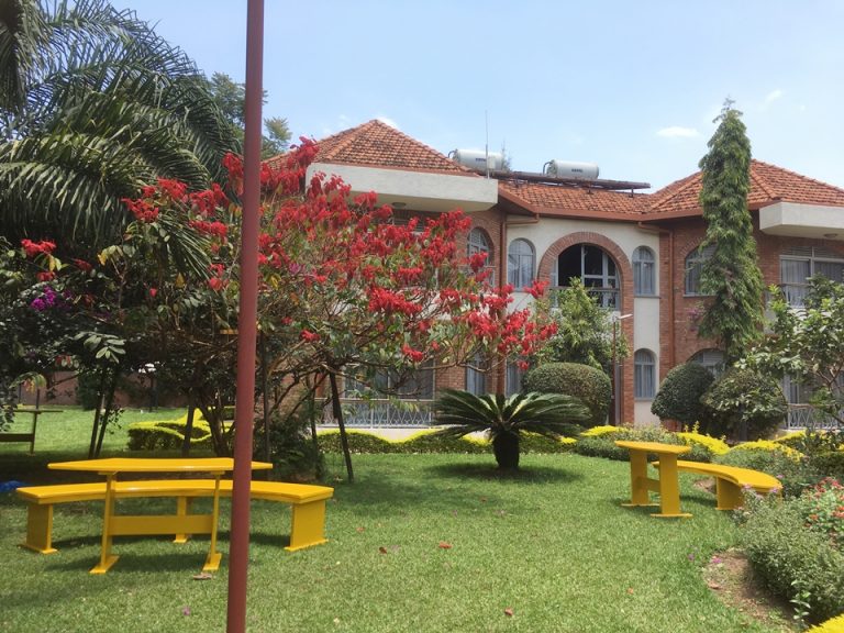 フロントから部屋まで5