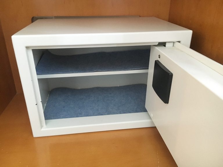 セーフティーボックス(開けた状態)