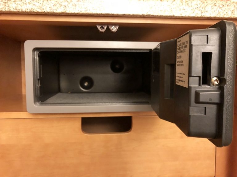 セーフティーボックス(開けた状態)