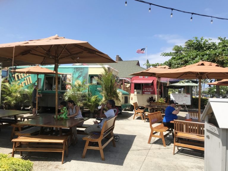 フキラウマーケットプレイス内フードトラック