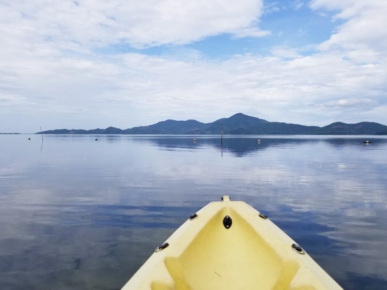 ホテルの敷地内でカヤックをしました。