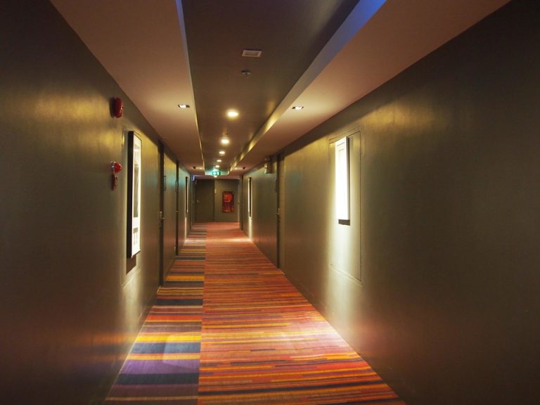 客室階廊下全体