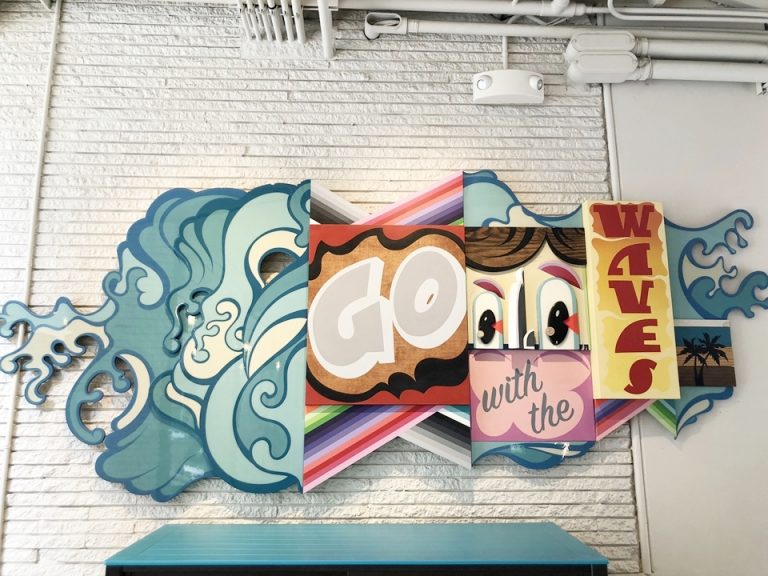 ロビー横にあるアート。