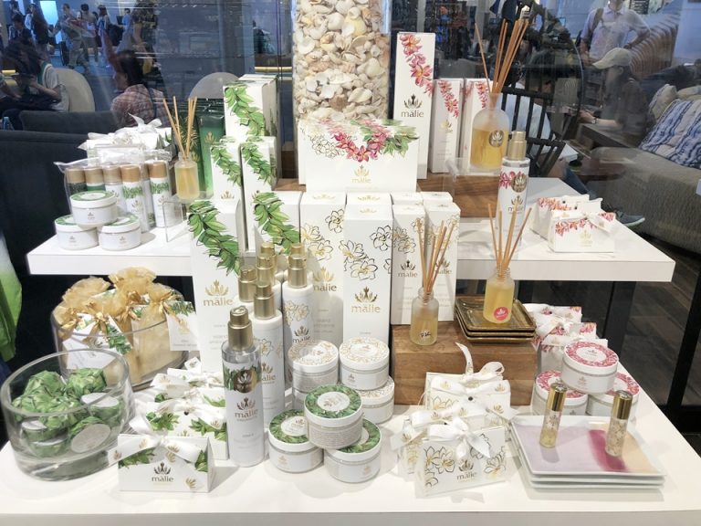 アメニティーで使われている Malie organics のシリーズがこちらで買えます。