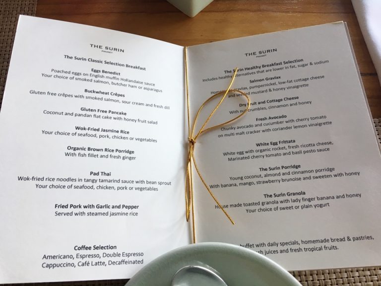 テーブルに置いてあるメニューからも追加料金なしで注文できます