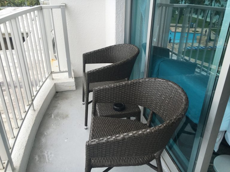 バルコニーテラス