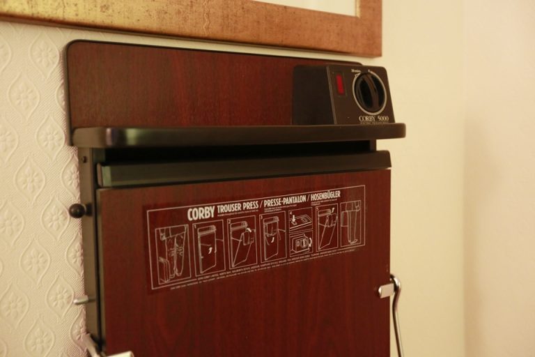 ズボンプレッサー_8215