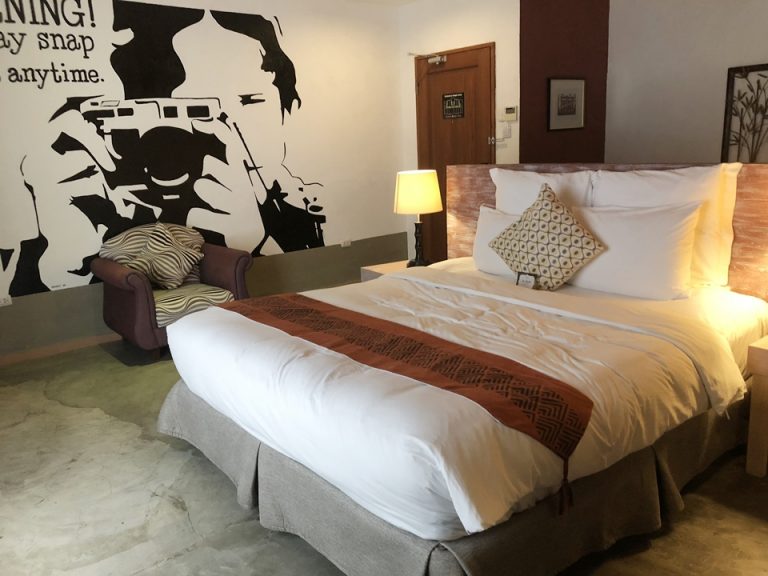 客室全体(TV方向から)