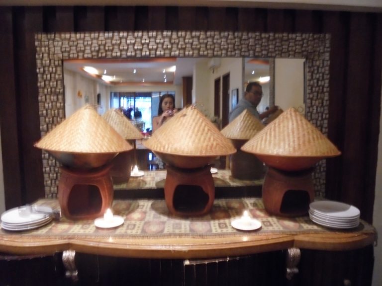 この中にスイカ、メロン、サンドイッチが入っていました