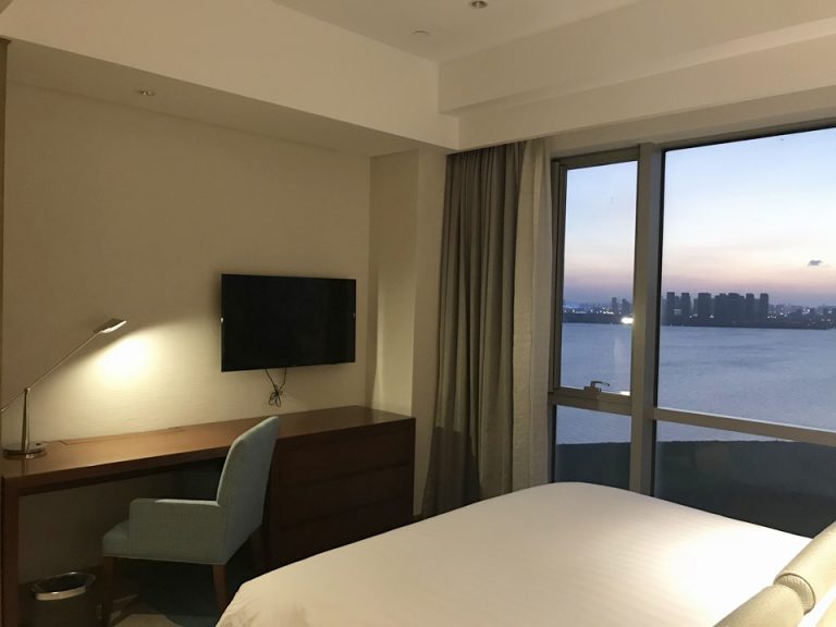 ベッドルーム全景