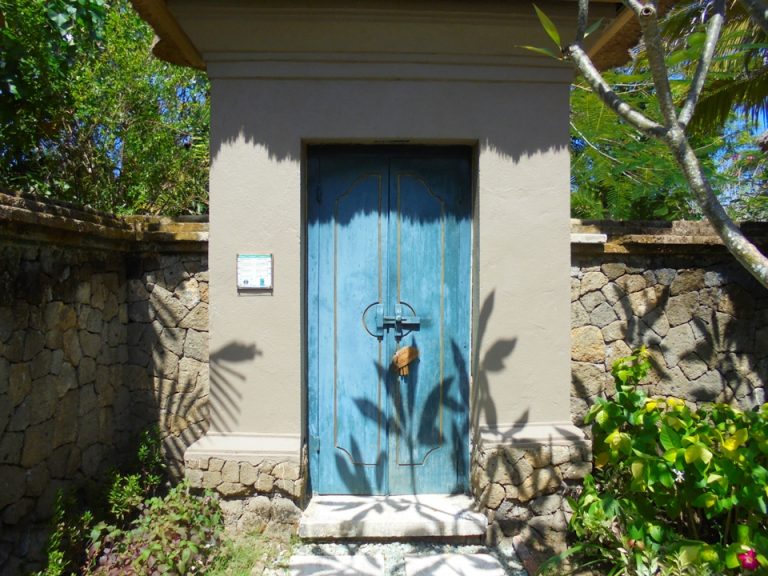 内側から鍵もかけられます