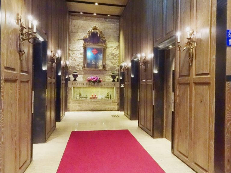 エレベーター_ホールフロント階