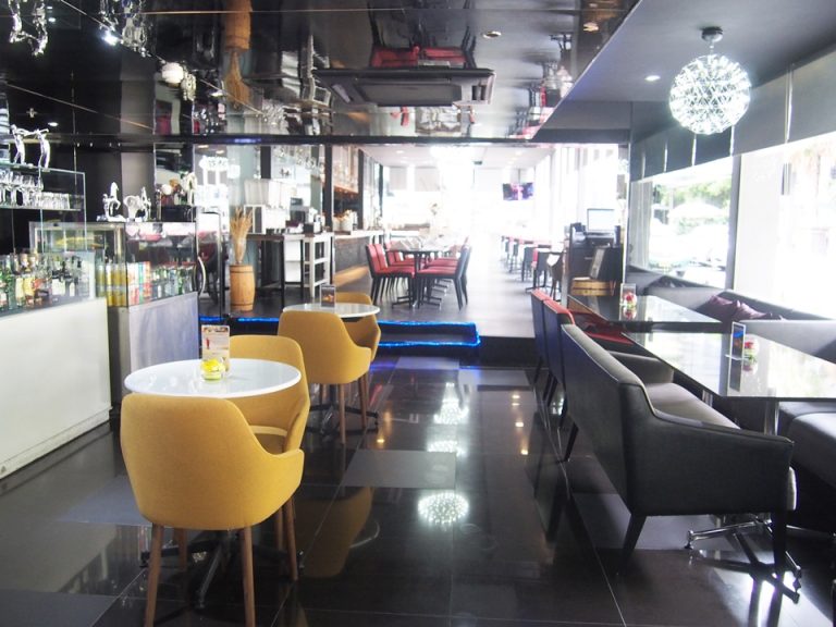 レストラン外観(入口)