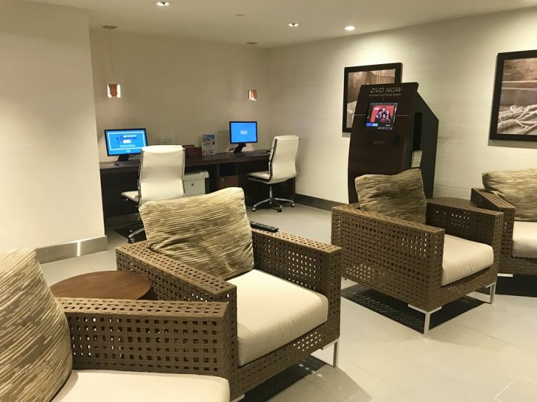 ビジネスセンター 奥から