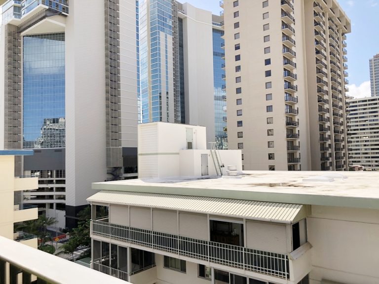 バルコニーからの景色は良くないです