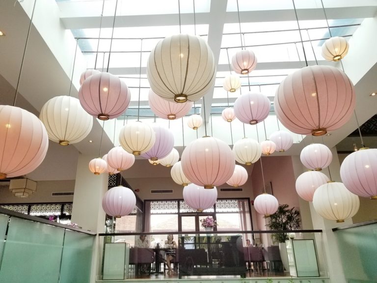 ピンク基調で可愛いです。