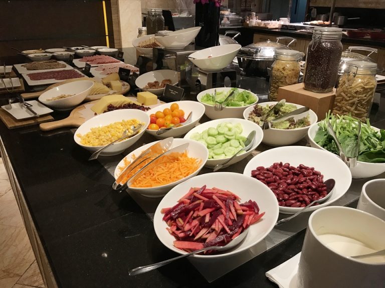 朝食バフェ、野菜コーナー