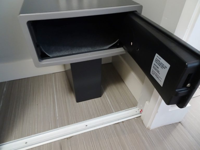 セーフティボックス開けた状態