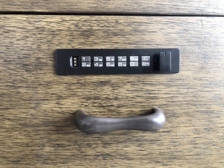 セーフティボックス。ダイヤル部分。