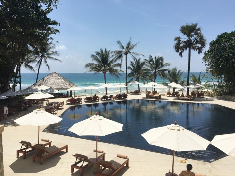 プールとビーチ (1)