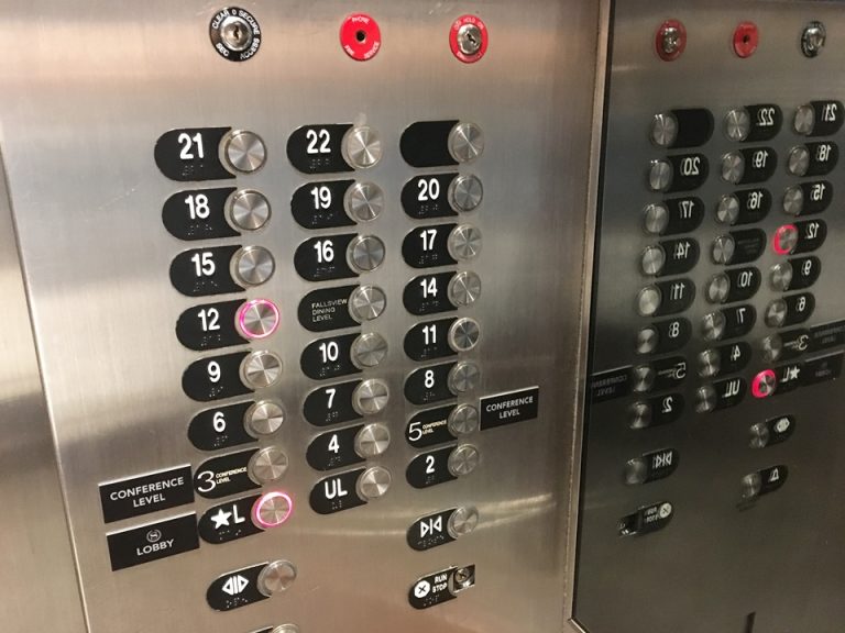 エレベーター階数ボタン