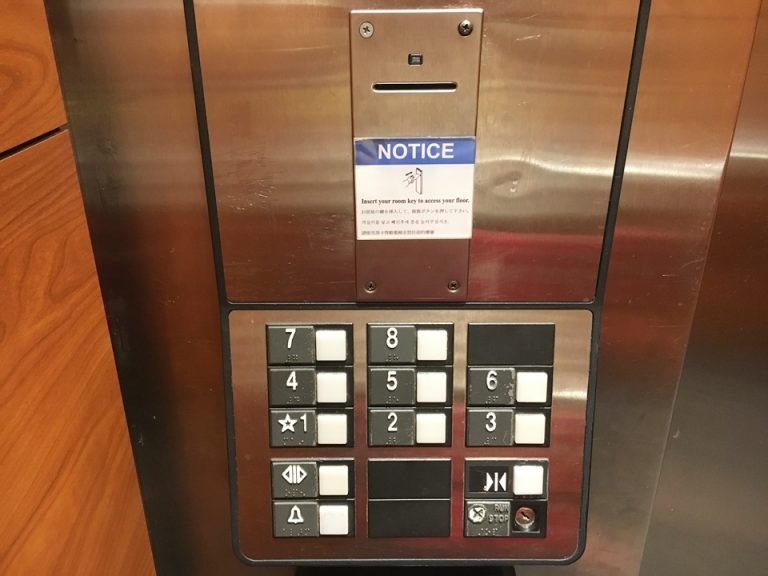 エレベーター階数ボタン