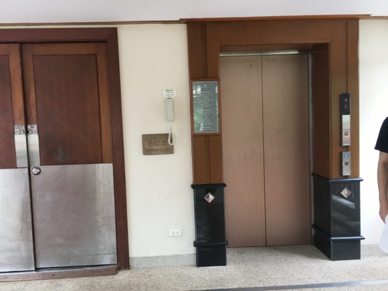 ホテル内観_客室棟エレベーター