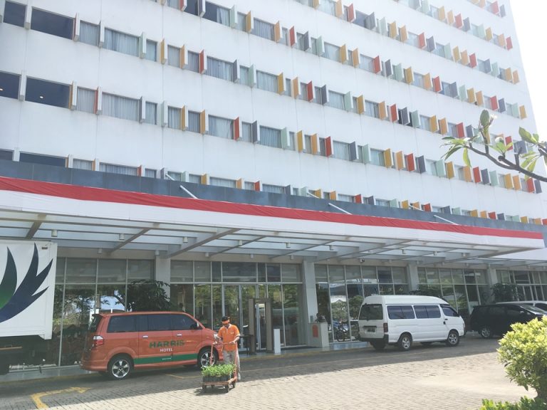 メインエントランス全体