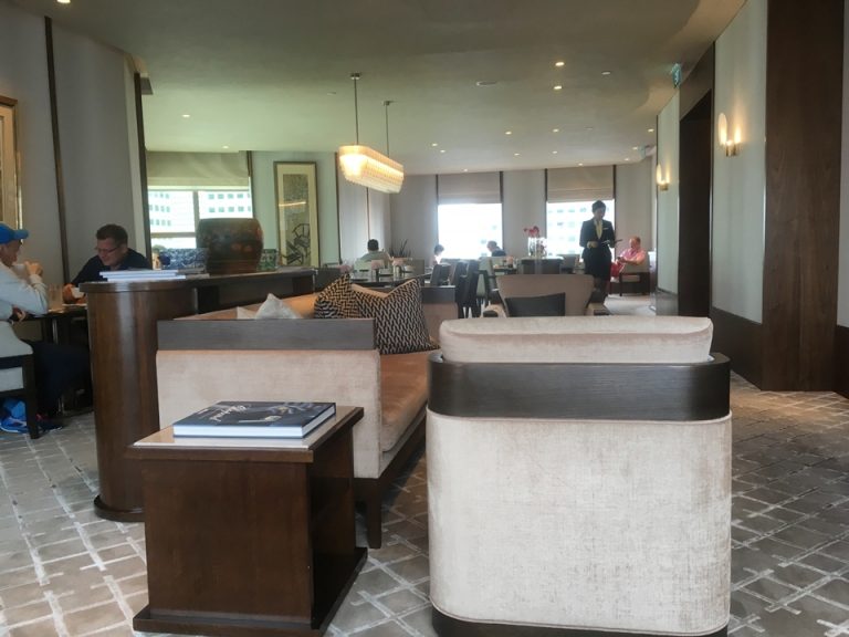 ラウンジ内の様子