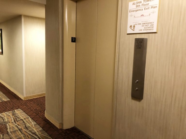 エレベーターホール客室階