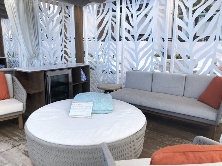 オーシャンフロントカバナ 予約が必要です。 (1)