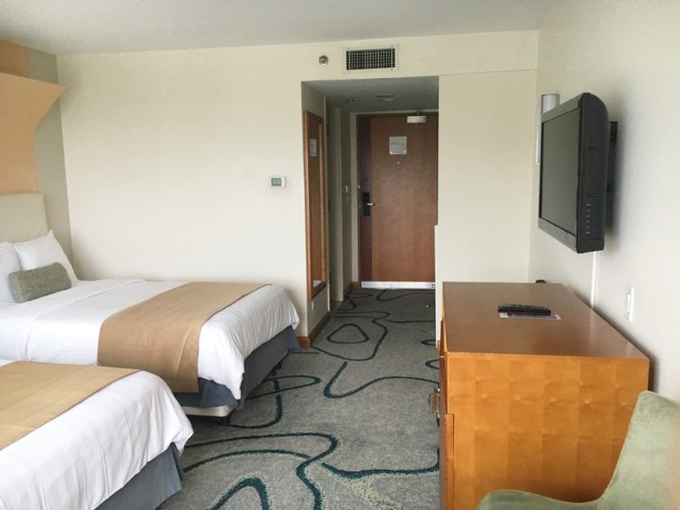 客室全体(入口方向)