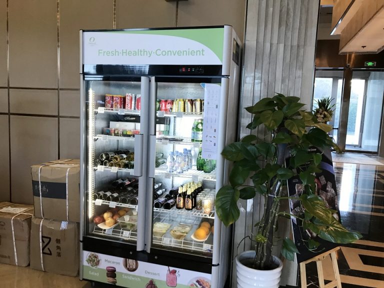 フロント飲み物・軽食が買えます