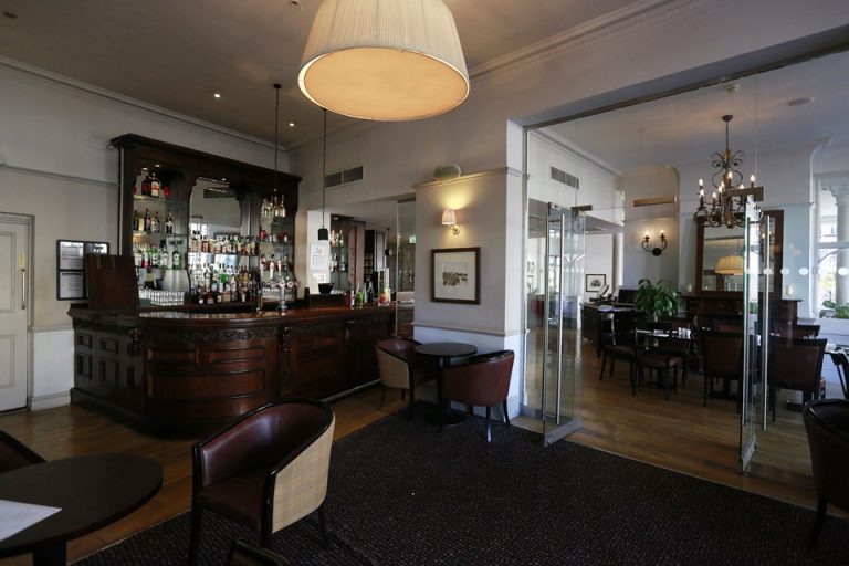 バーカウンターレストラン_9116