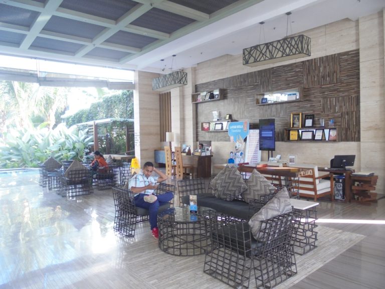 レセプションはのんびり待つことができます