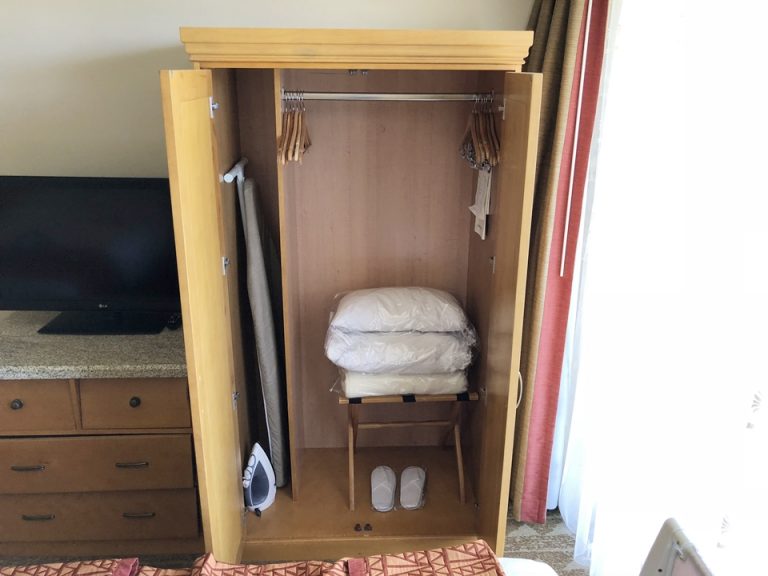 クローゼット(開けた状態)