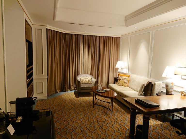 16客室全体(窓際方向)