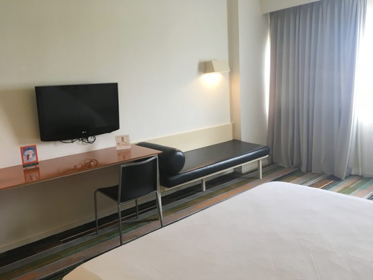 テレビ ベッド側から撮影