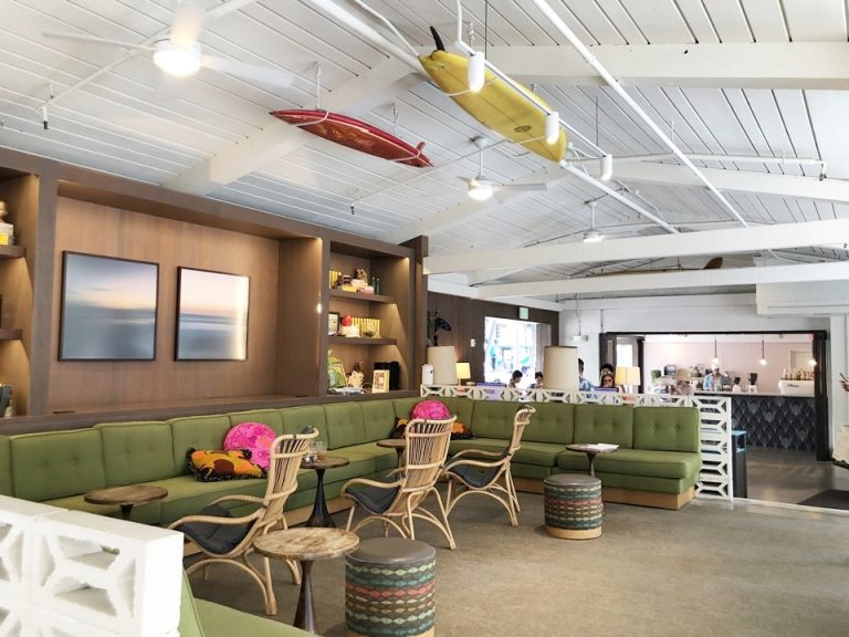 フロント奥のロビースペース