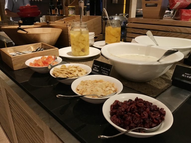 朝食バフェ、ヨーグルト系のコーナー