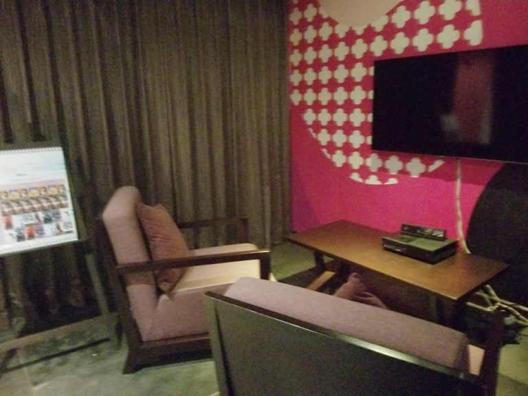 ここでDVDをみれるようです。