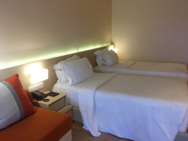 ツインベッド。