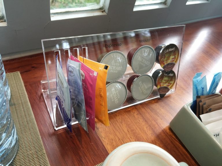 カフェコーナーのコーヒーとお茶