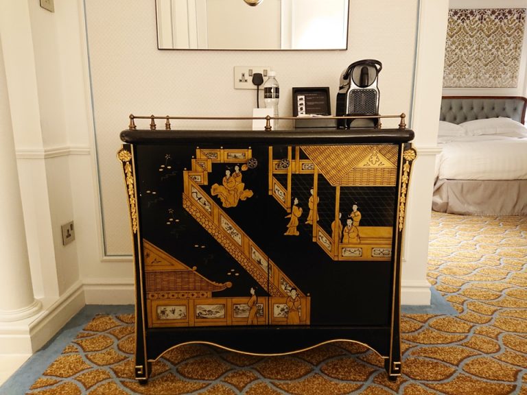 25冷蔵庫(閉じた状態)1