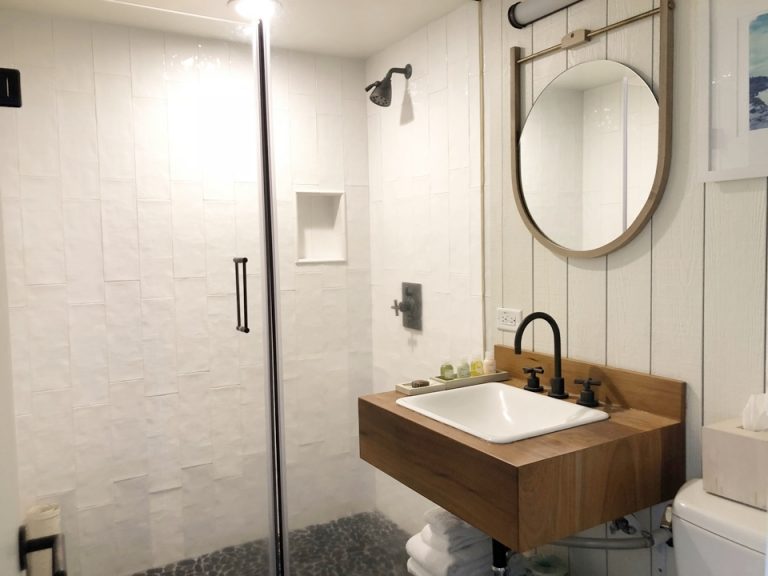 バスルーム【入り口側から全体】