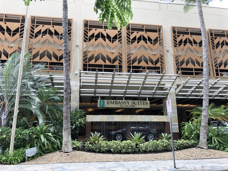 エントランス外観