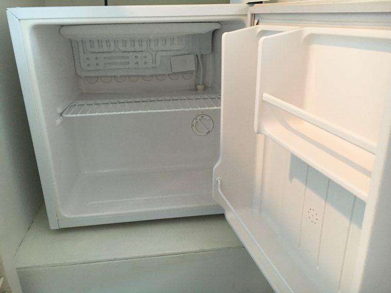 冷蔵庫(開けた状態)