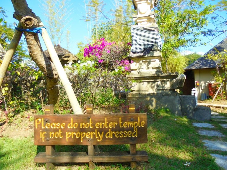 バリヒンドゥーの方のための家寺。きちんと正装してでないと入れないので、お子様のいらっしゃる方は気を付けてください