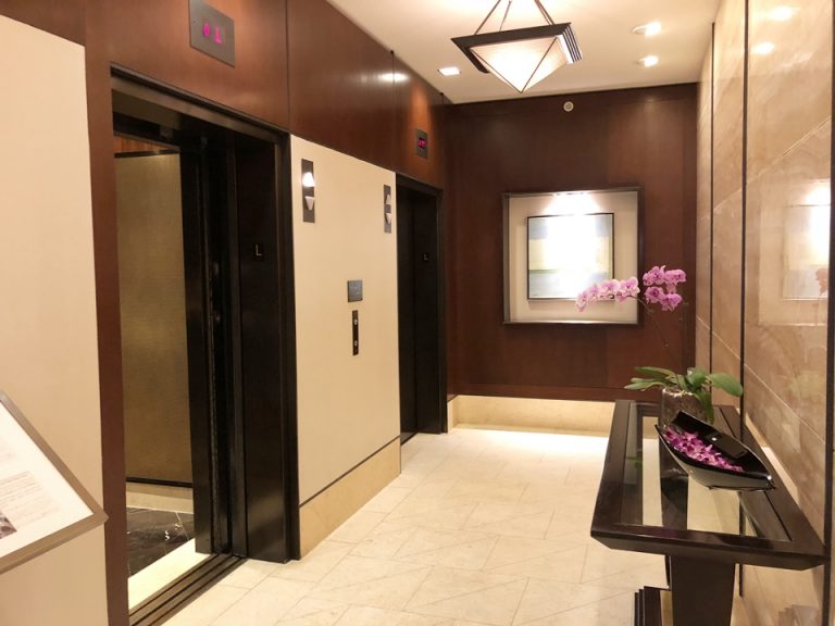 エレベーターロビー。