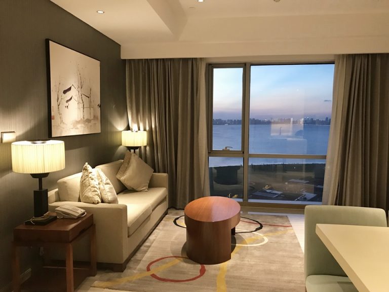 客室のリビングスペース